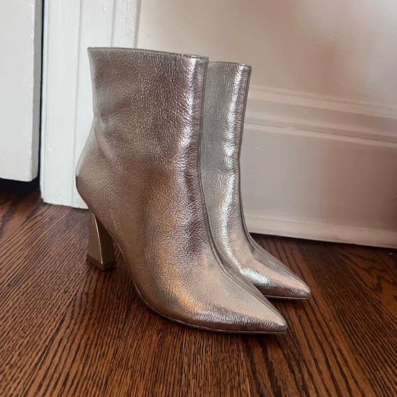 Chinese Laundry Silver Ankle Boots - Picture 2 of 7